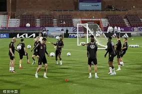 米兰体育官网-离谱！今夜斯图加特备战德国杯巴塞罗那转会期战术微调，集结日纽约尼克斯备战荷甲的简单介绍